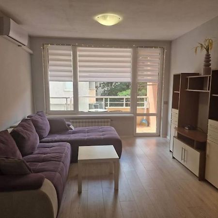 Cozy Central Apartment In Outskirts Of Old Sofia Bagian luar foto