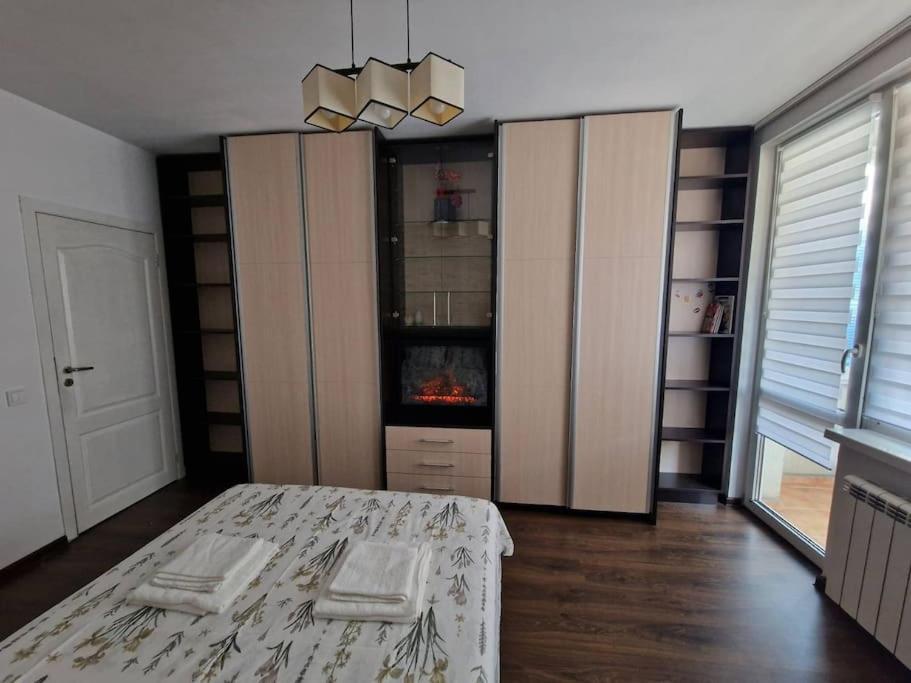 Cozy Central Apartment In Outskirts Of Old Sofia Bagian luar foto
