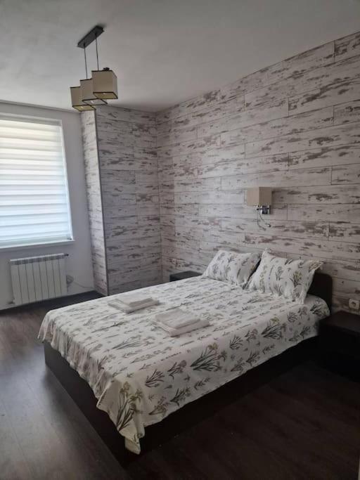 Cozy Central Apartment In Outskirts Of Old Sofia Bagian luar foto